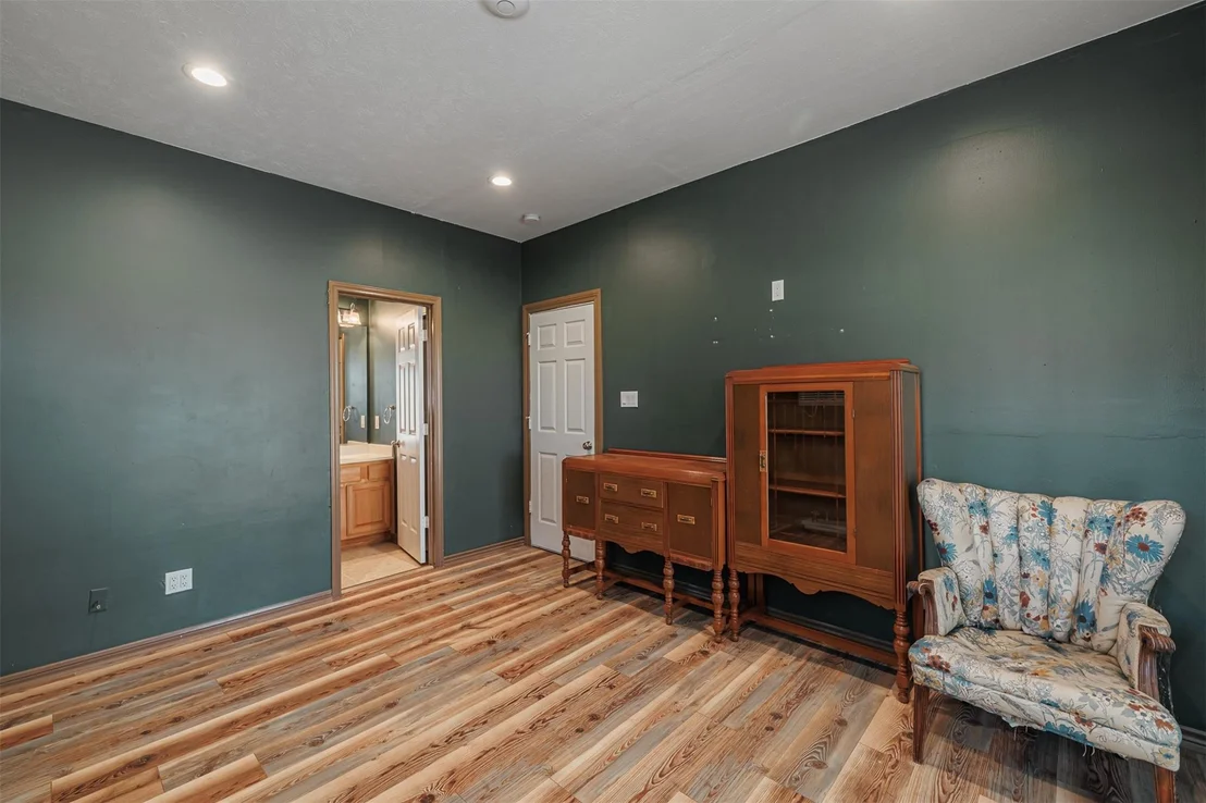Photo of 1520 Lakefield Drive