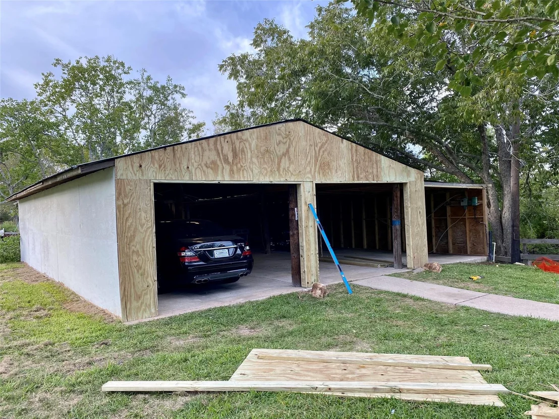 Photo of 2609 Hughes Road