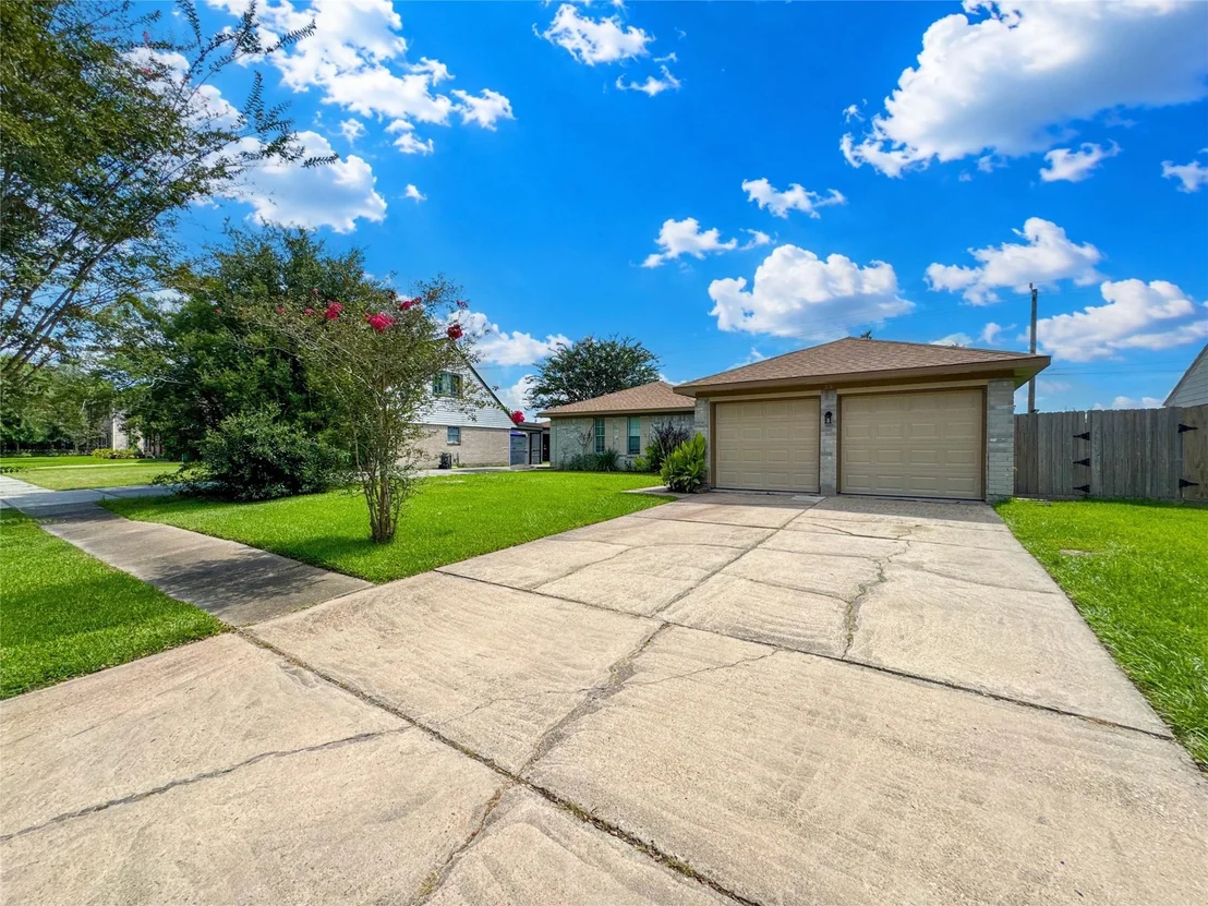 Photo of 39 Oak Harbor Drive