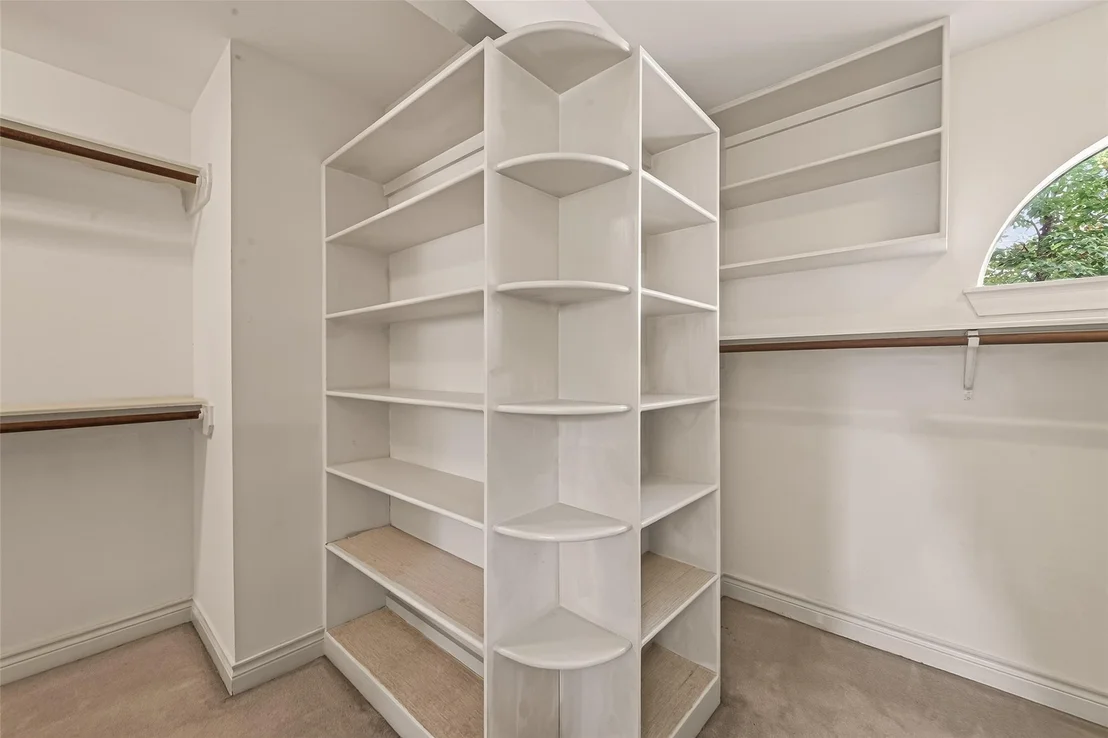 Photo of 5437 Loch Lomond Drive