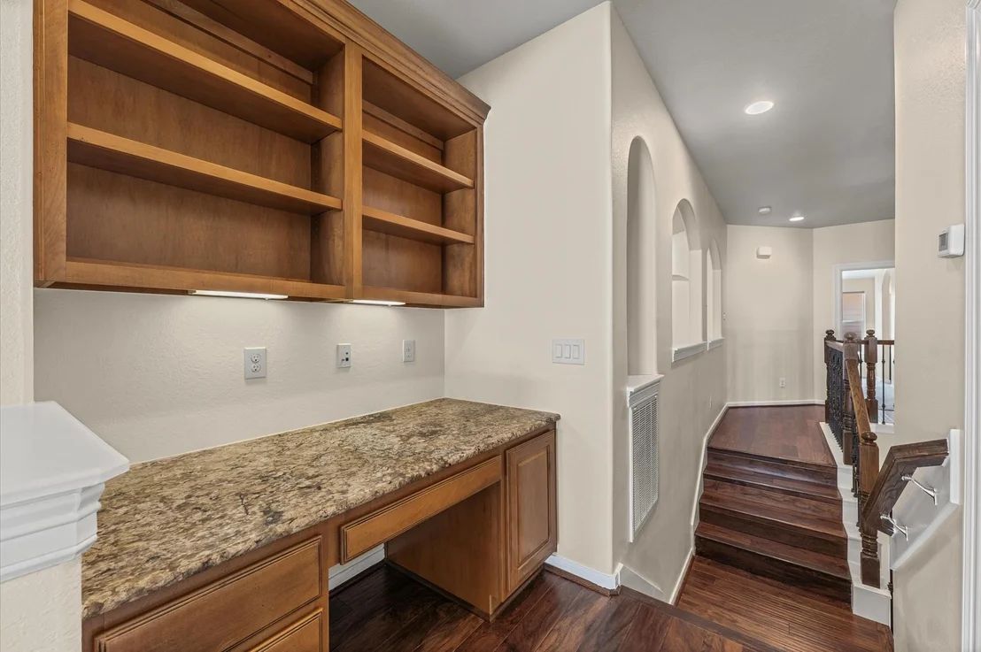 Photo of 7 N Beech Springs Circle