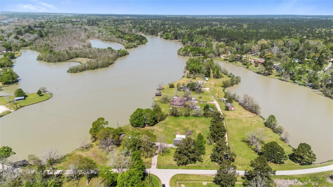 Photo of 1633 River Road