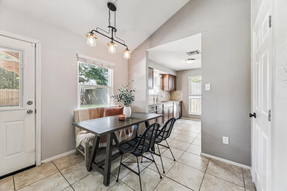 Photo of 17603 Point Comfort Ln
