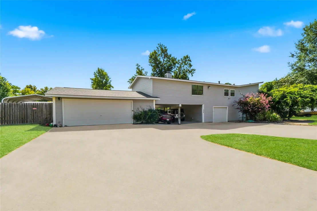 Photo of 146 Creekside Drive