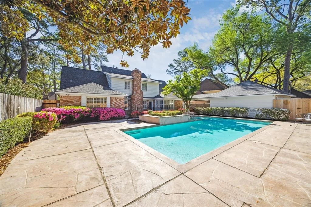Photo of 807 Thornbranch Drive