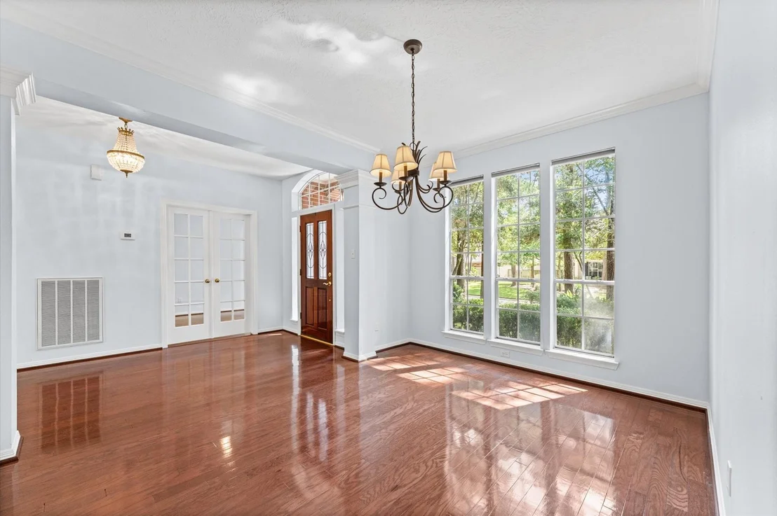 Photo of 92 W Sandalbranch Circle
