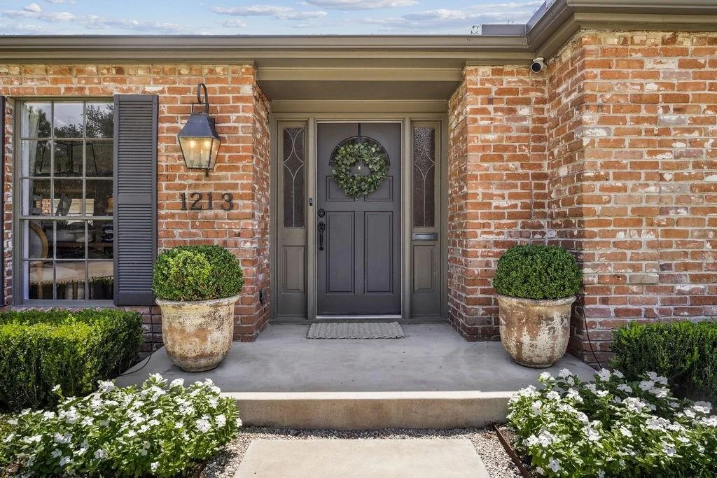 Photo of 1213 Briarmead Drive