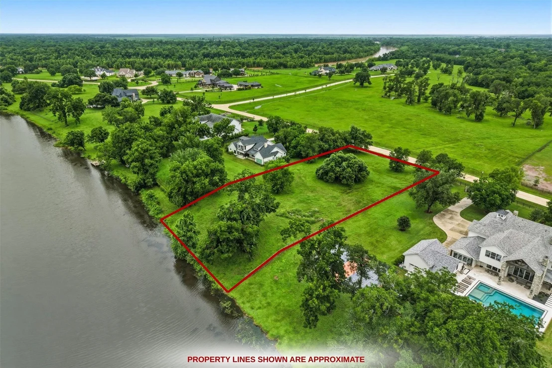 Photo of 30803 Riverlake Road