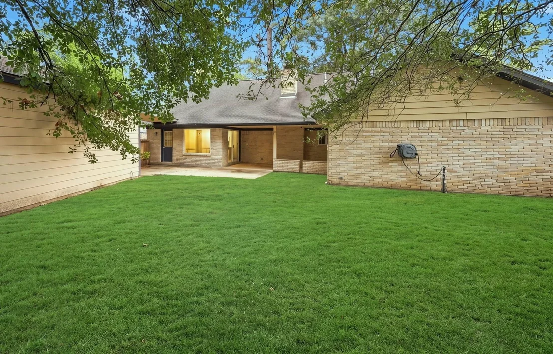 Photo of 25514 Fairbrook Lane