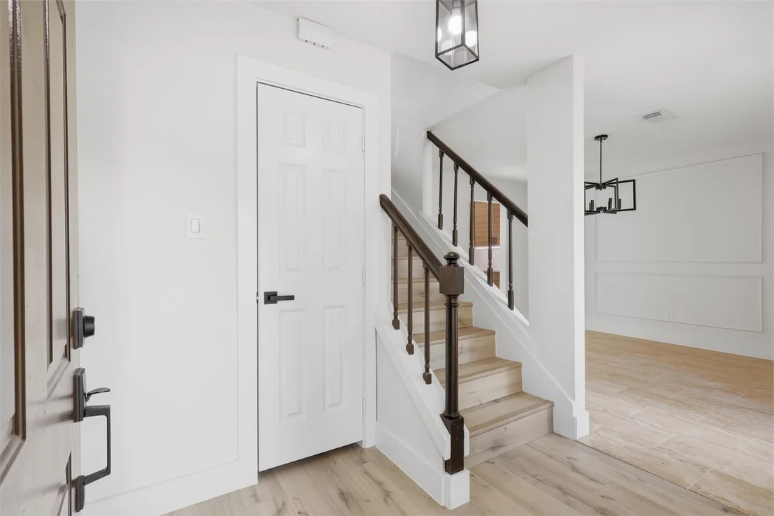 Photo of 8119 Pine Green Lane