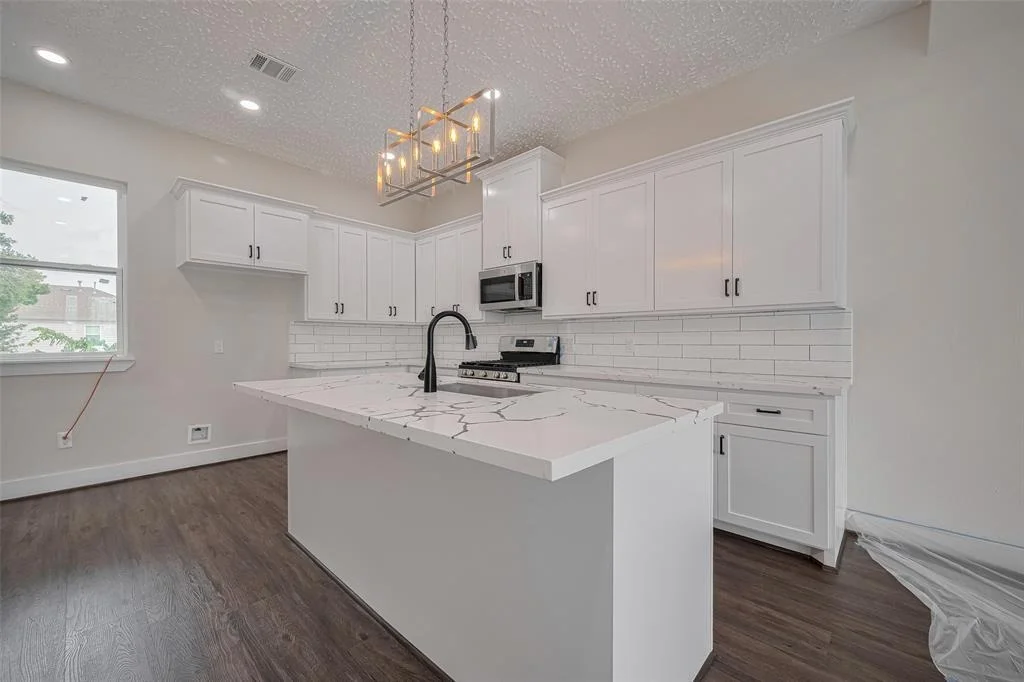 Photo of 2206 Hoskins Drive