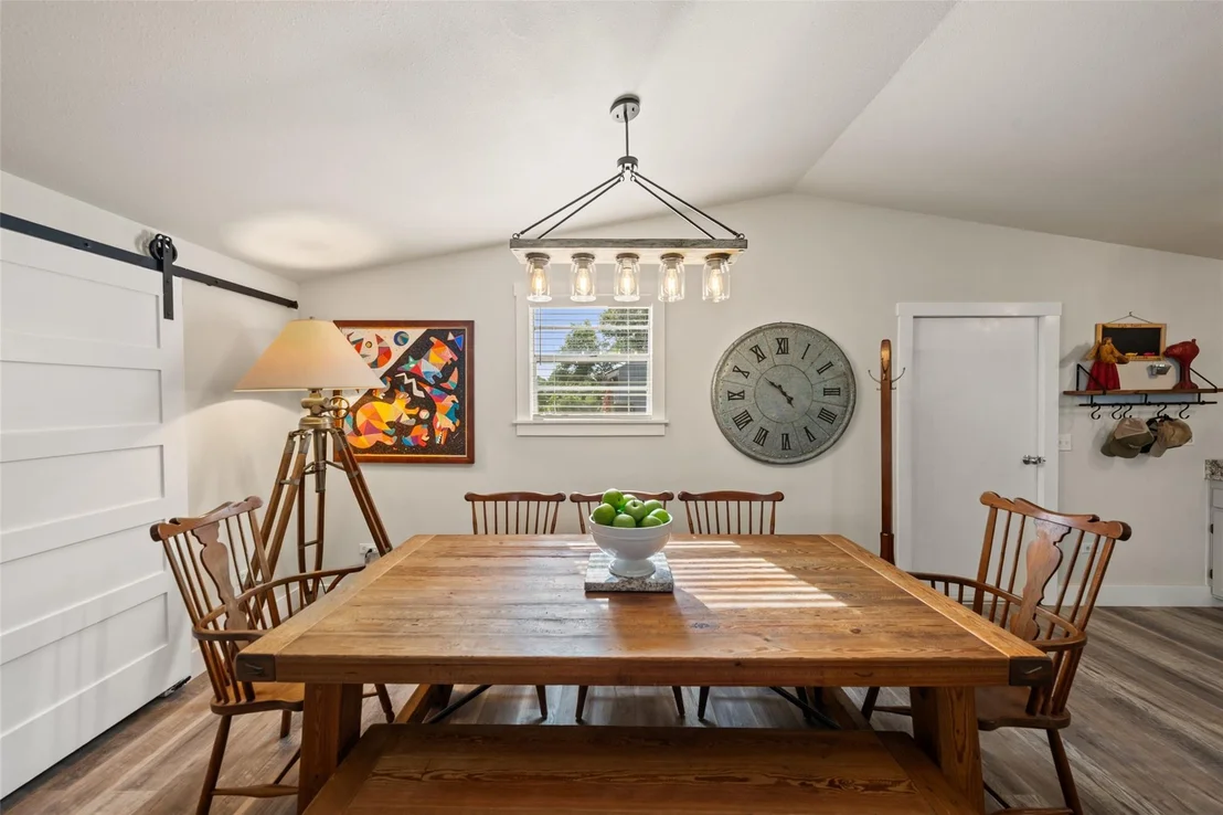 Photo of 1402 County Road 243