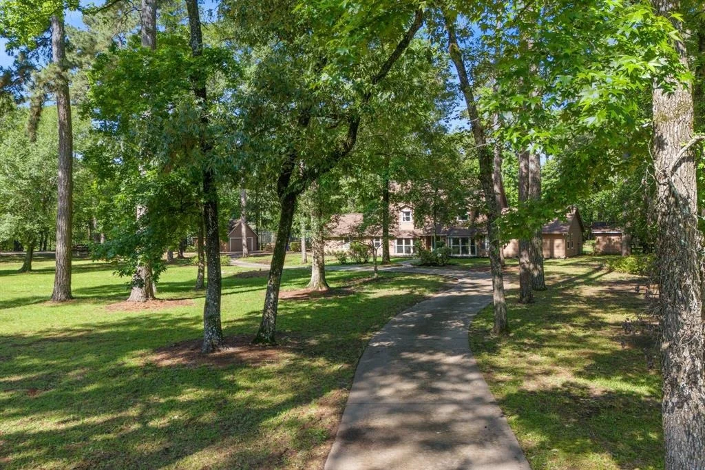 Photo of 15520 Bedford Lane