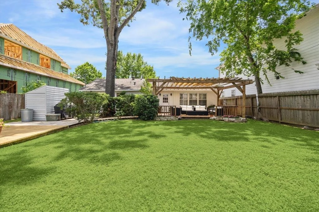 Photo of 1846 Chantilly Lane