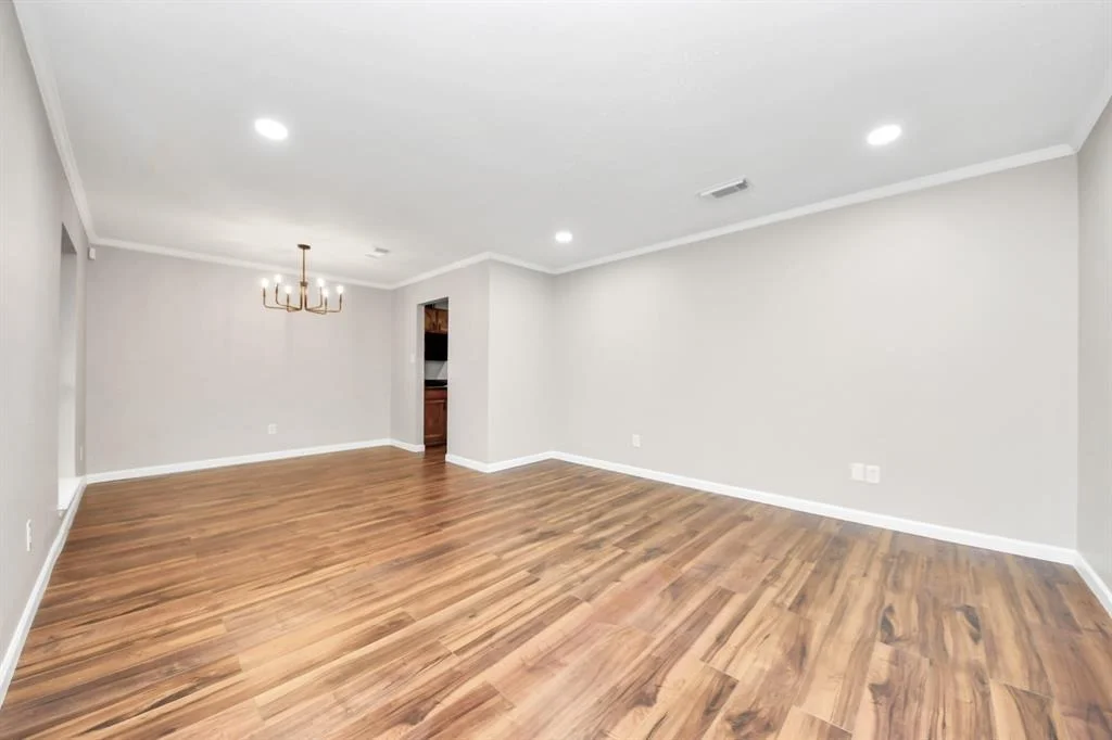 Photo of 870 Seamaster Drive