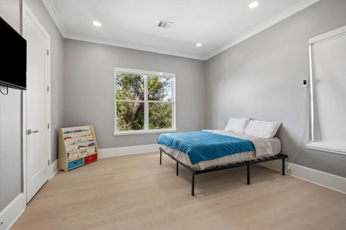 Photo of 4951 Valkeith Drive