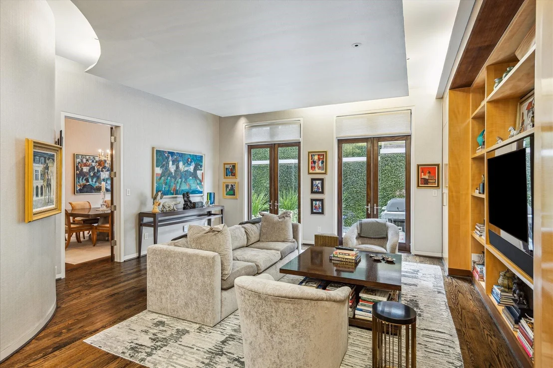 Photo of 20 Eaton Square