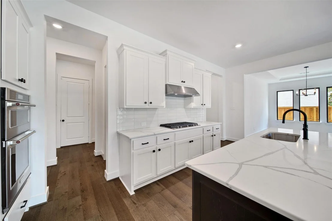 Photo of 4691 Bridgewood Drive