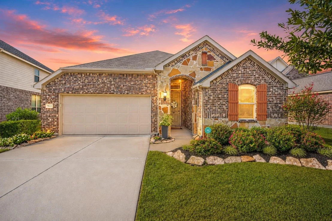 Photo of 9622 Invergarry Way