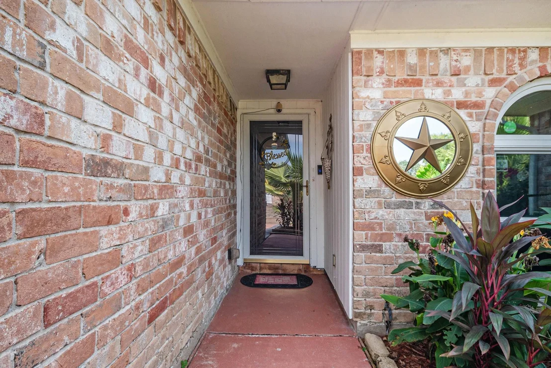 Photo of 830 Seamaster Drive