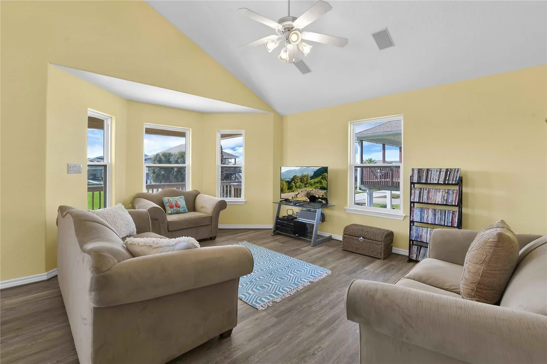 Photo of 4023 Grayson Dr