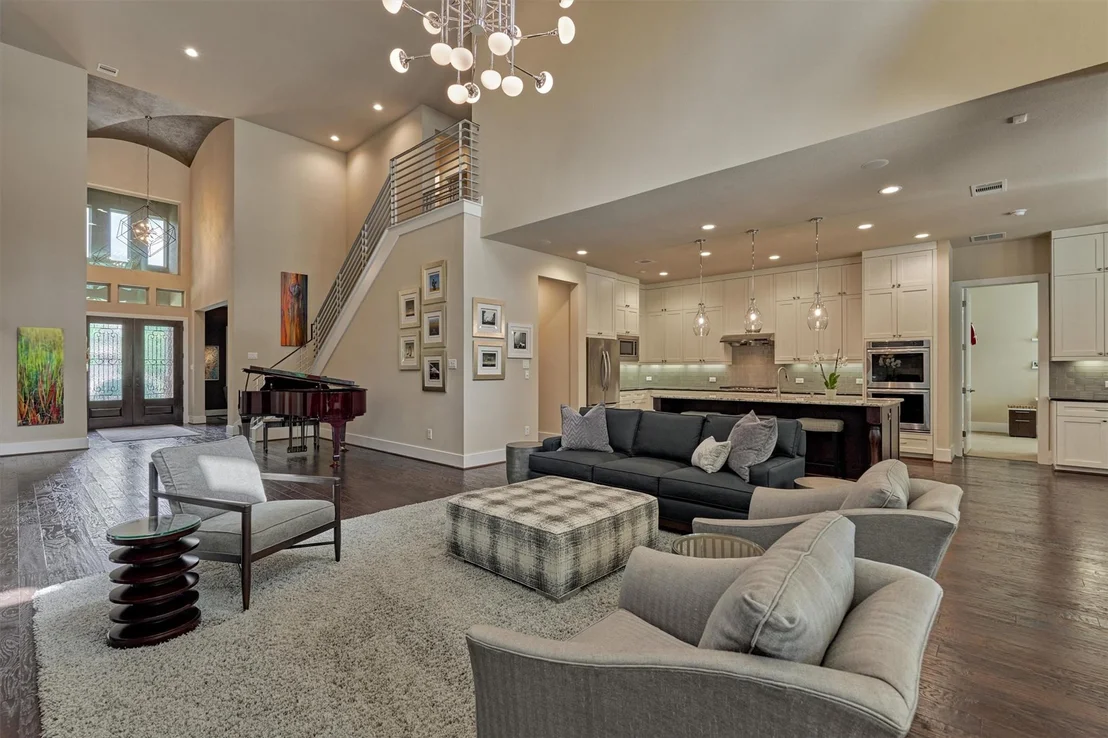 Photo of 35 Pondera Point Drive