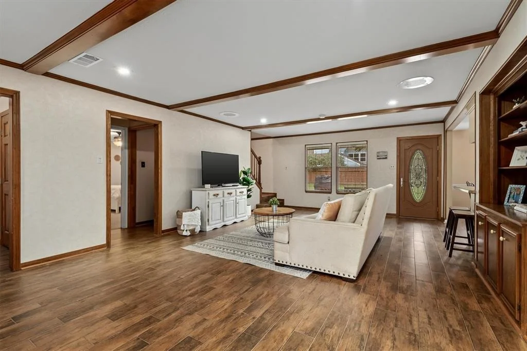 Photo of 18022 Longcliffe Drive