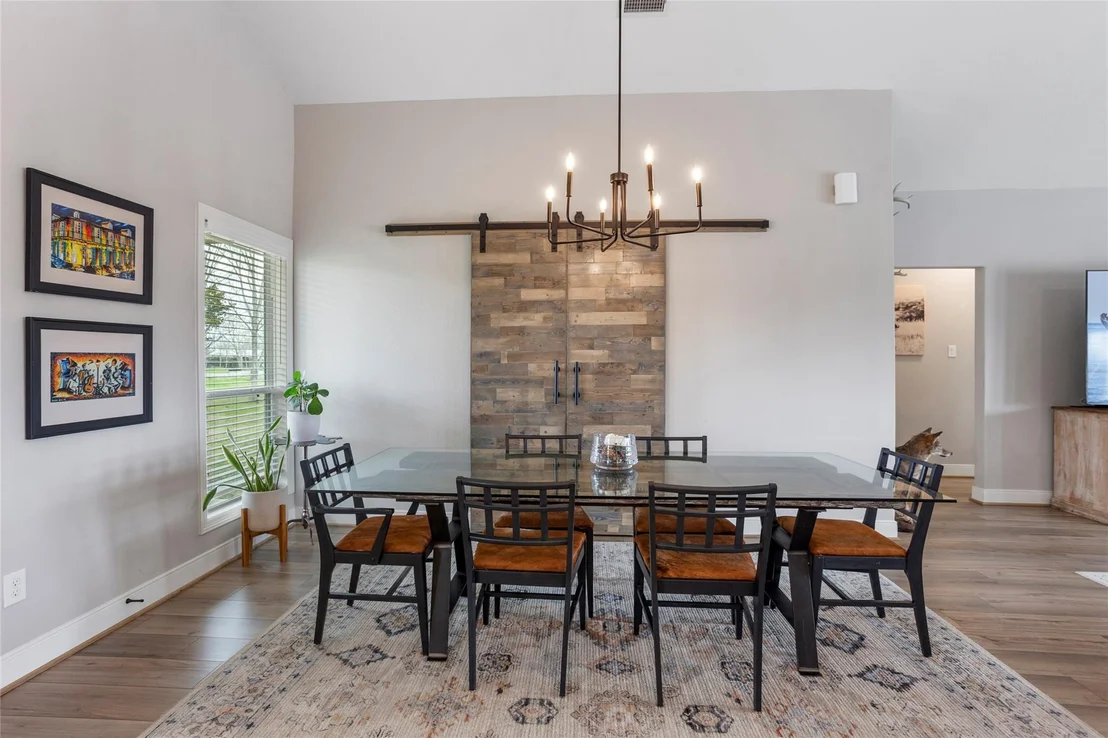 Photo of 7634 Highland Road