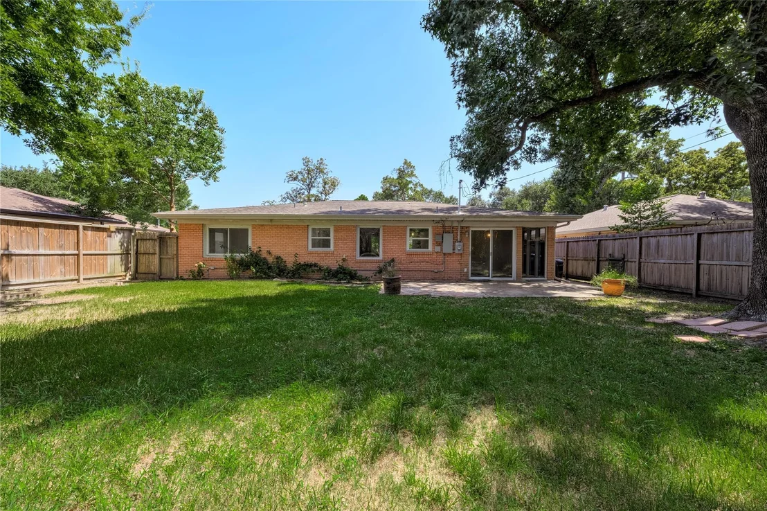 Photo of 515 Azaleadell Drive
