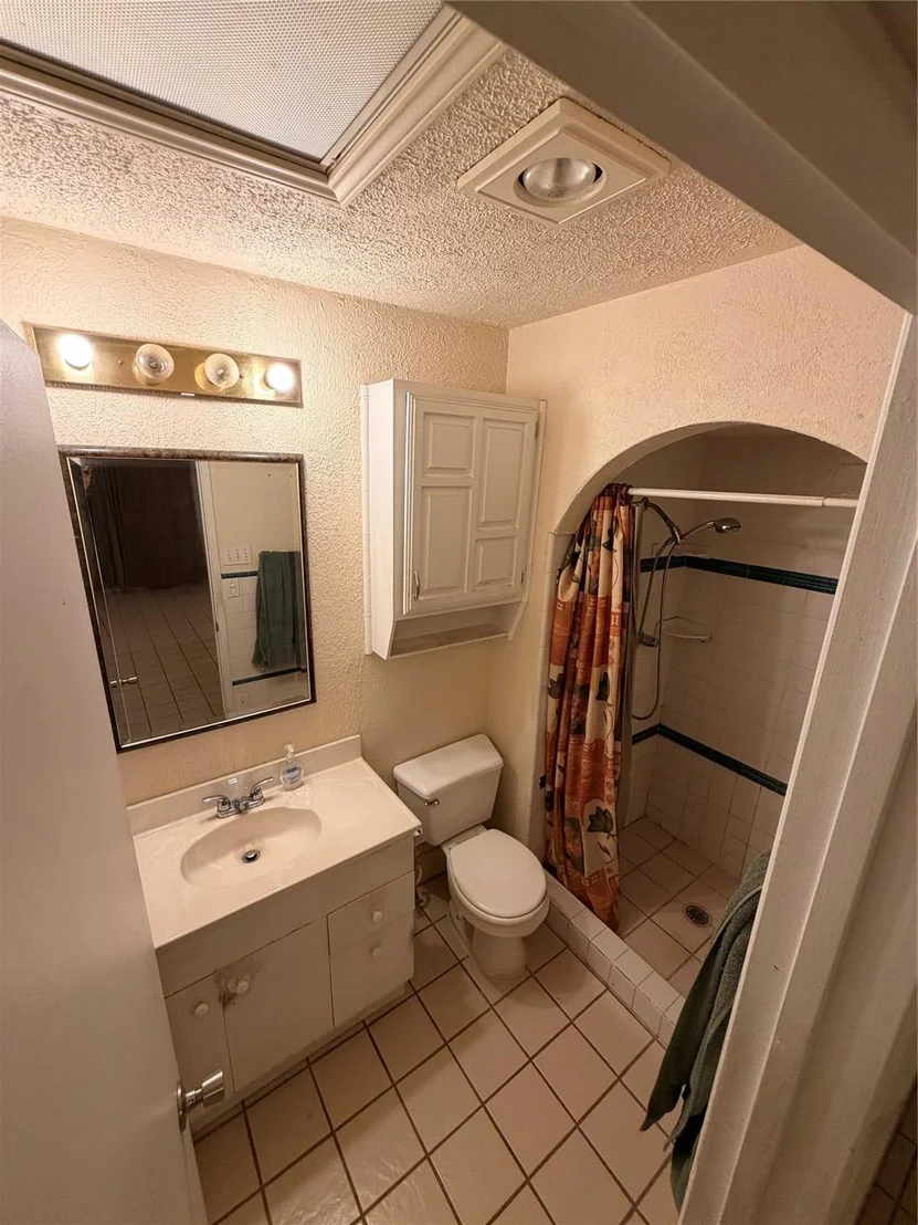 Photo of 14631 Leacrest Drive