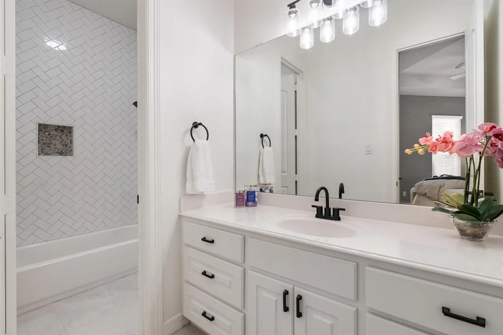 Photo of 337 W Pines Drive