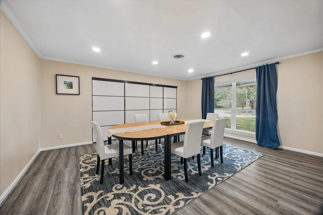 Photo of 5243 Caversham Drive