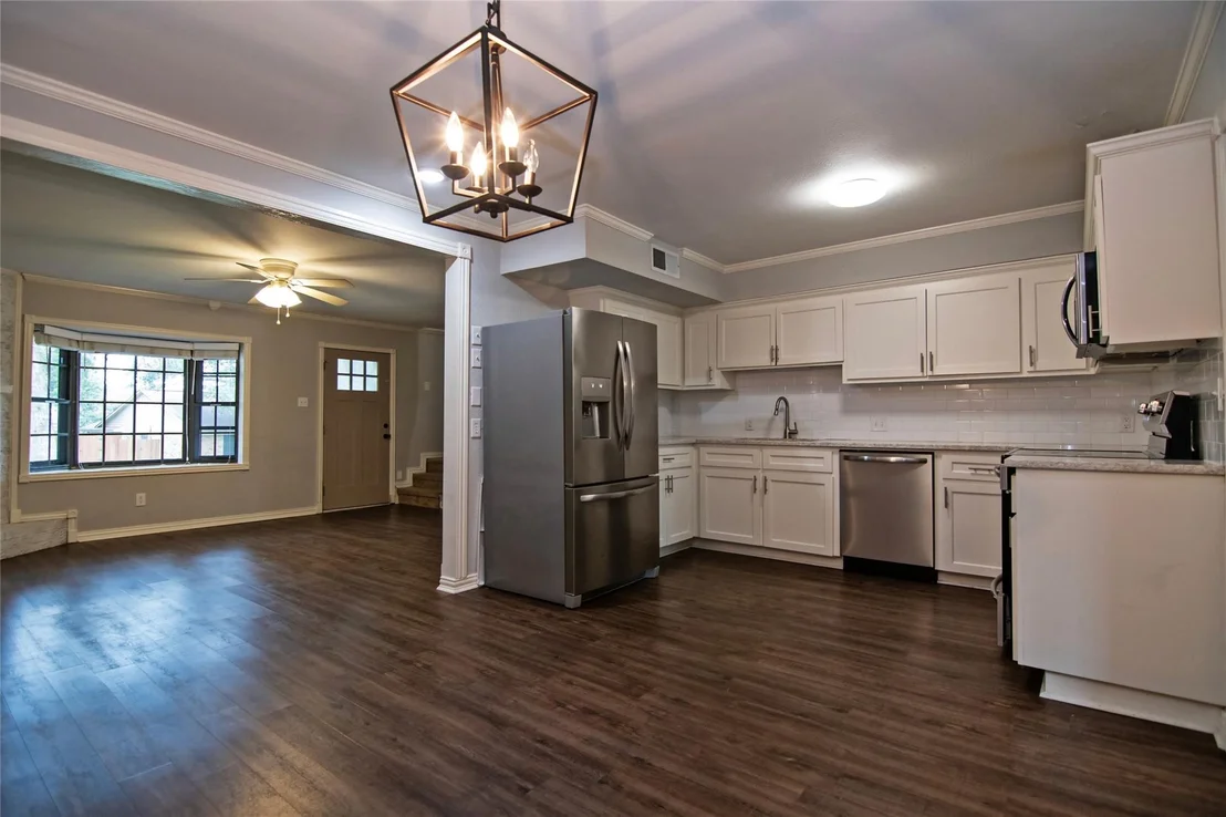 Photo of 2410 Valley Drive