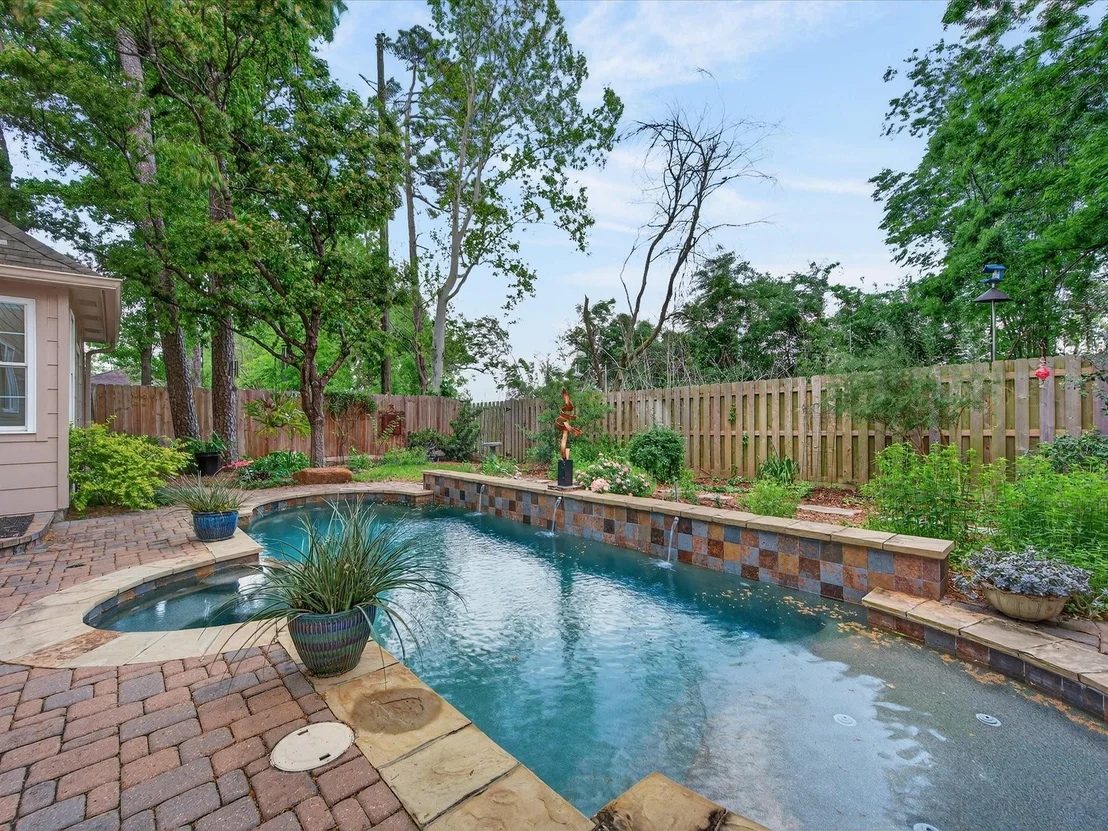 Photo of 6207 Sandypine Drive