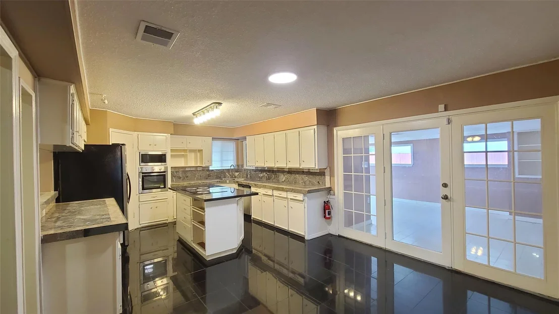 Photo of 902 Ashford Parkway