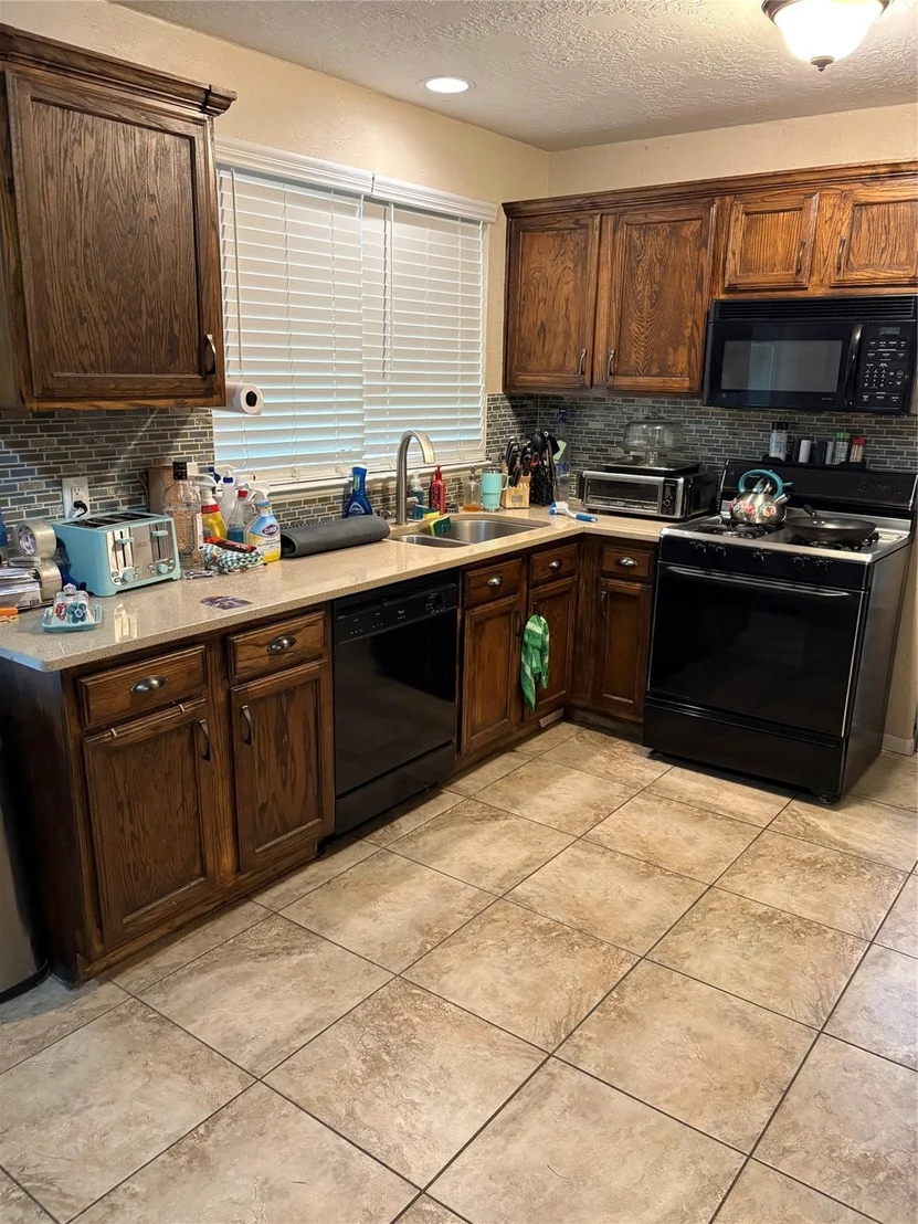 Photo of 9631 Oldenburg Lane