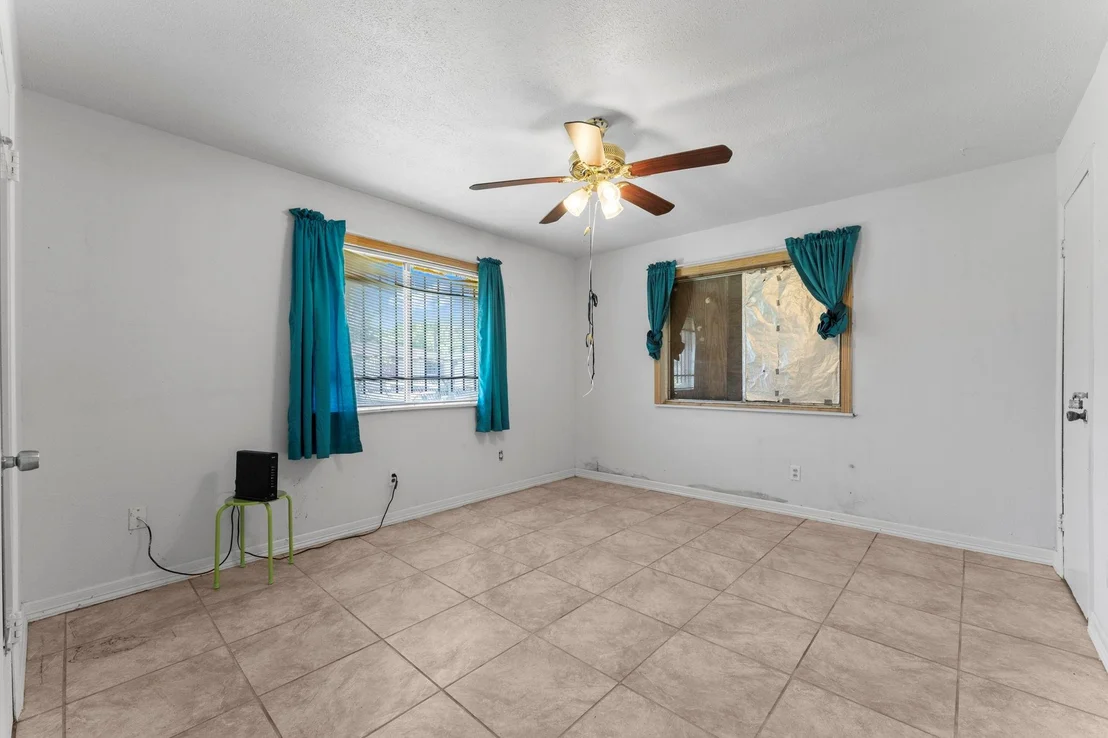Photo of 814 Isetta Lane
