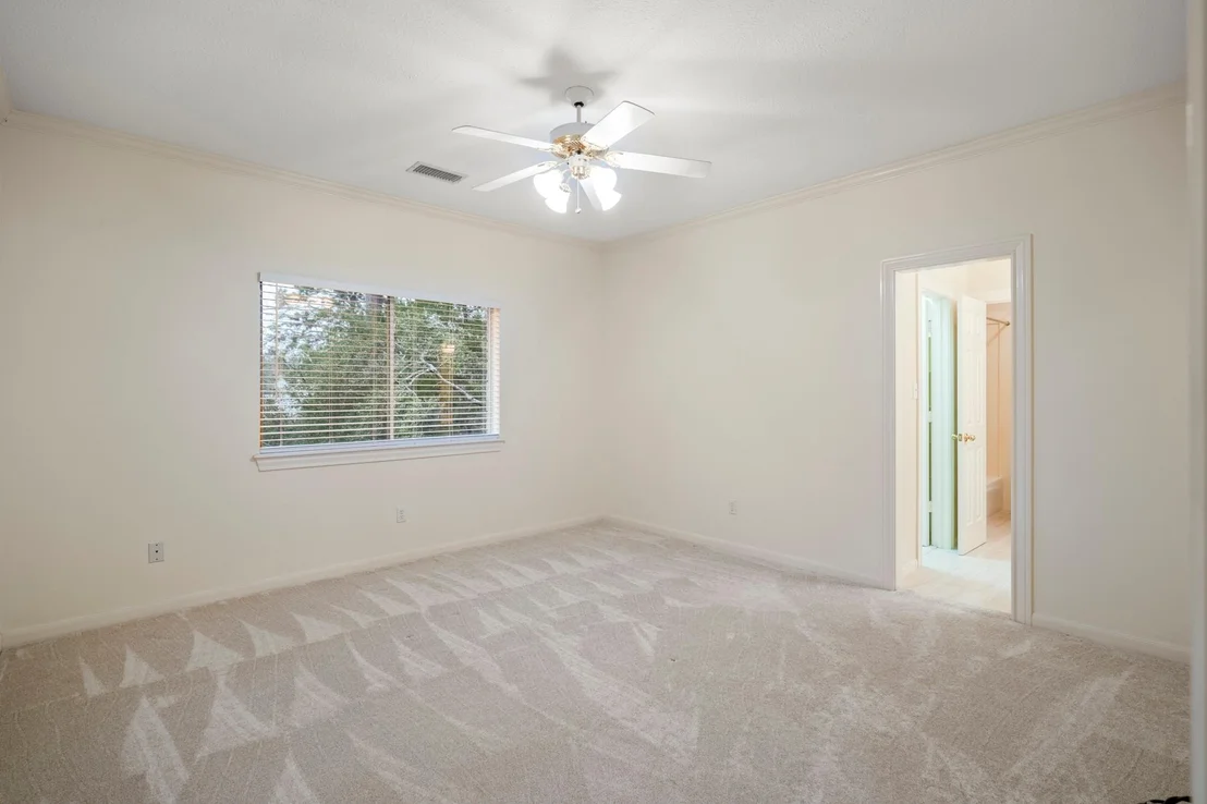 Photo of 46 Hillock Woods