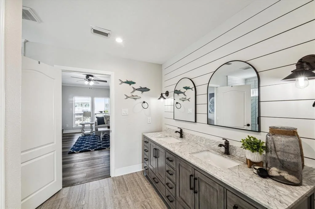 Photo of 422 Sunset Circle