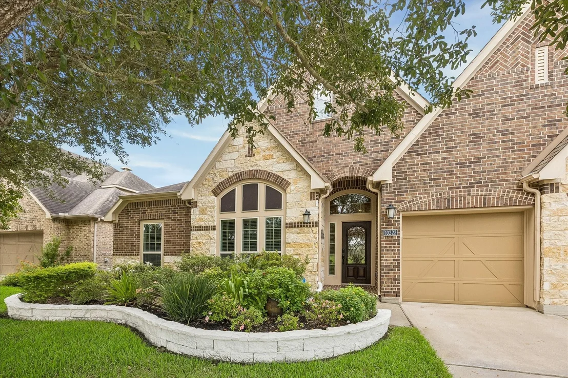 Photo of 10223 Radcliff Lake Drive