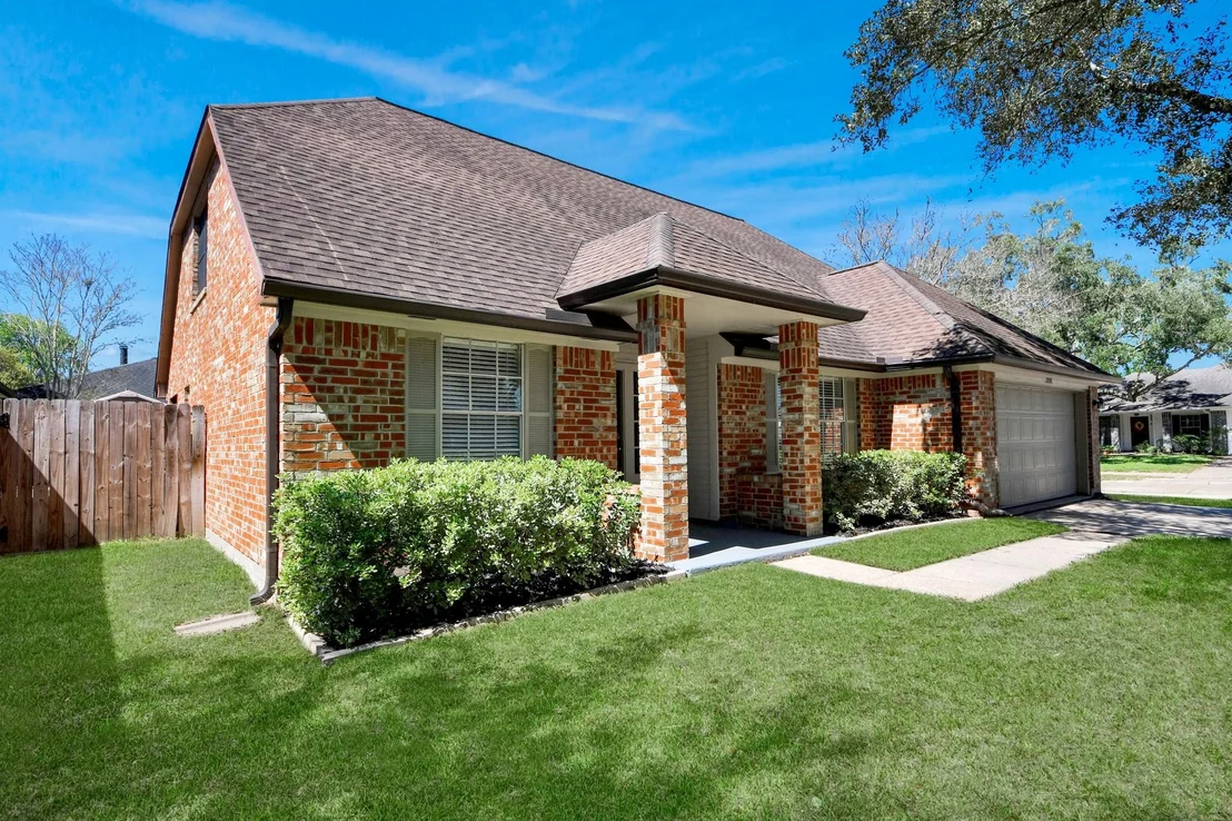 Photo of 2506 Foxden Drive
