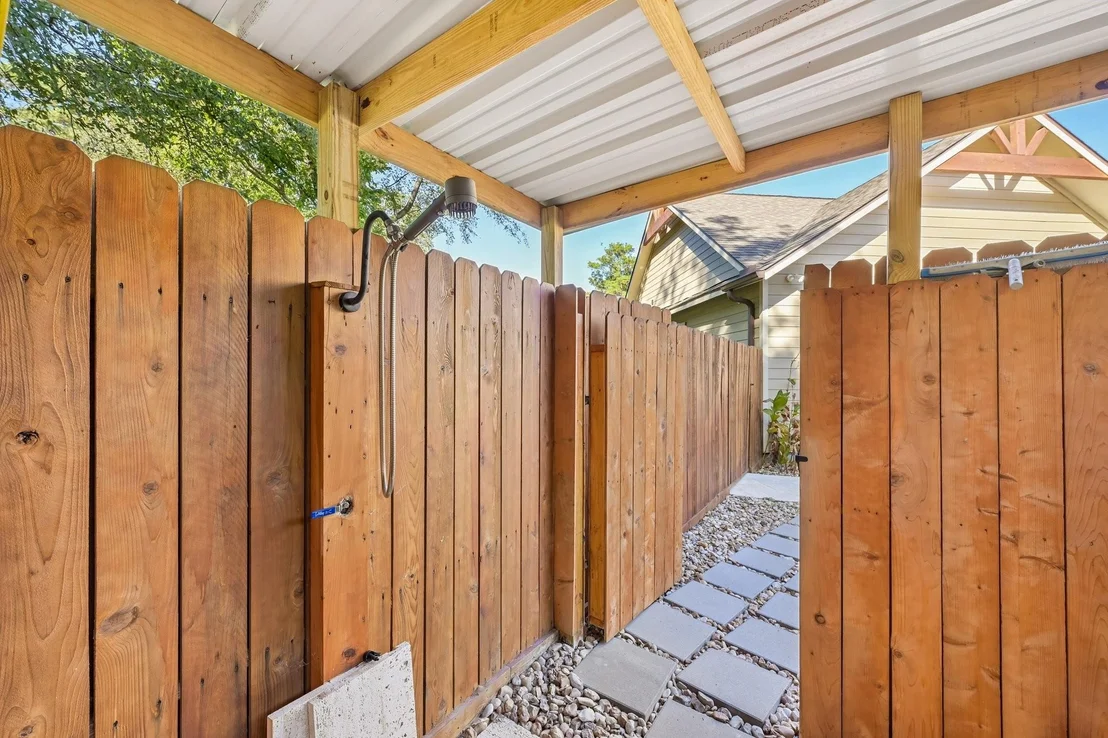 Photo of 33135 Willow Bend Road