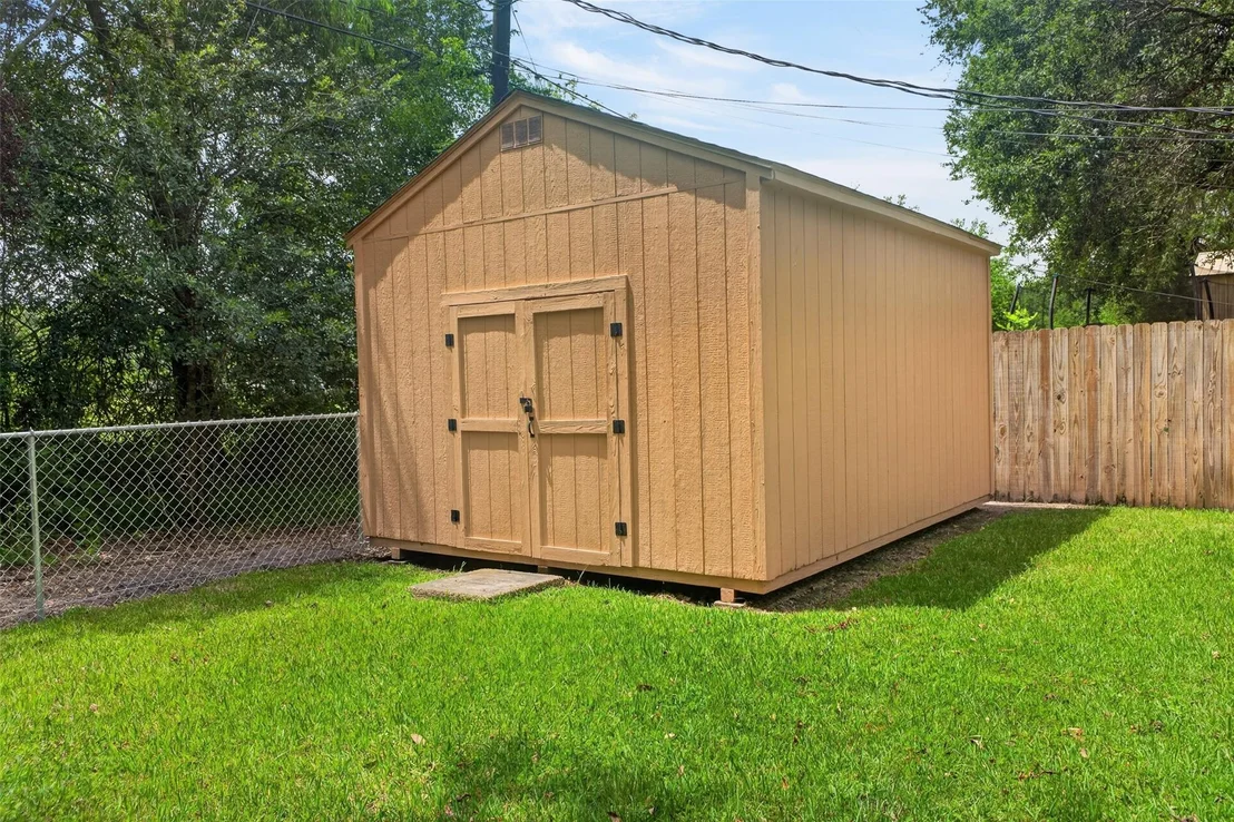 Photo of 1320 W Palm Drive