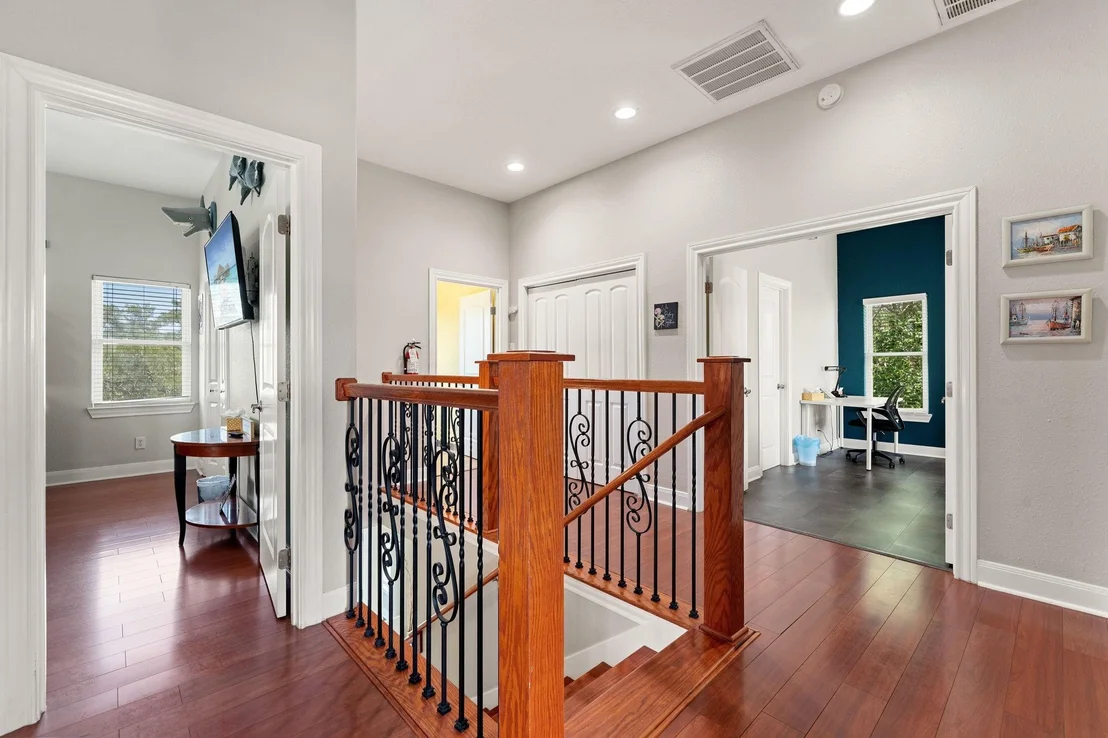 Photo of 814 Hall Avenue