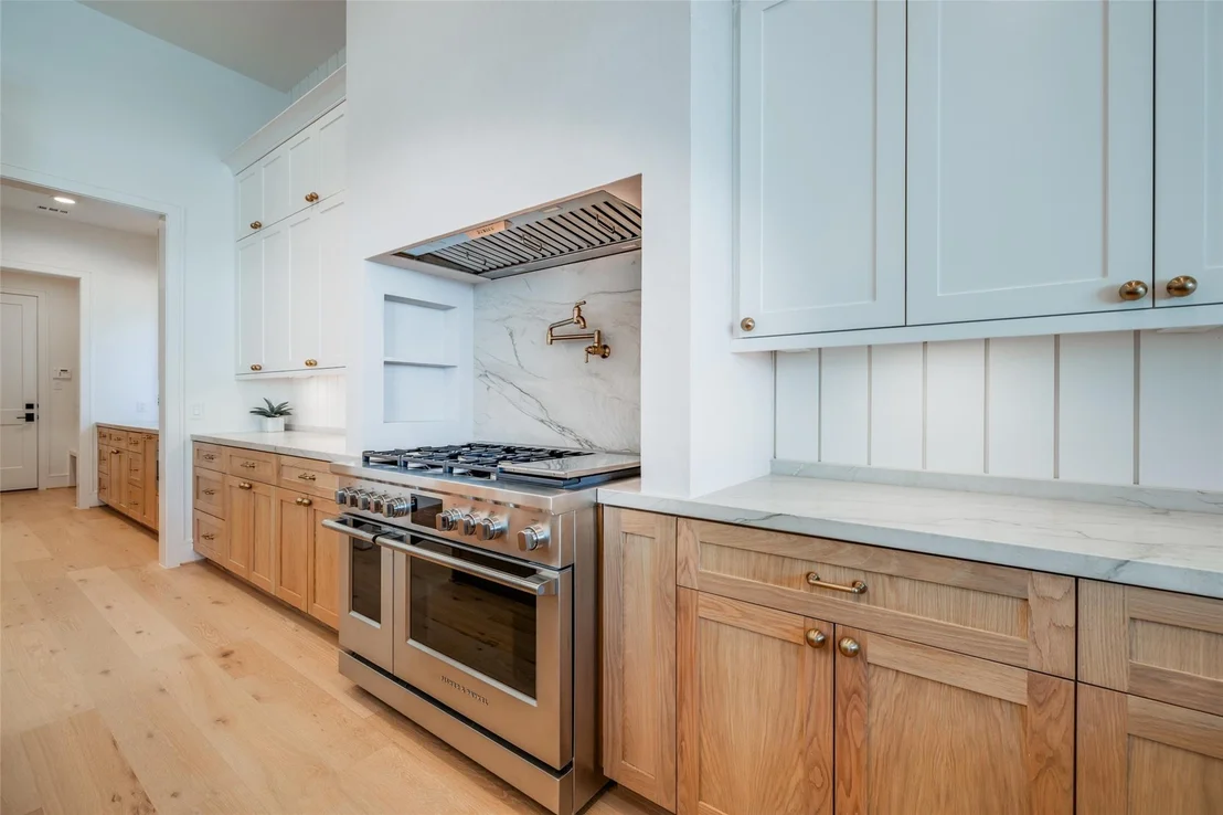 Photo of 2332 South Blvd Boulevard