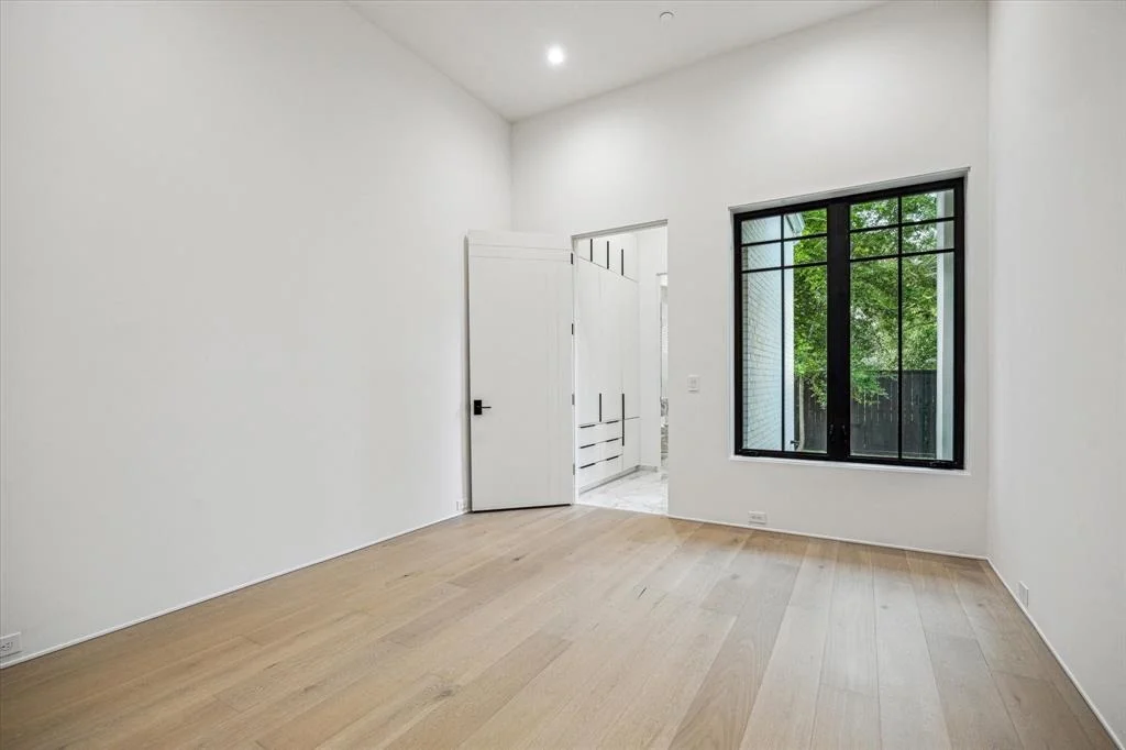 Photo of 4530 Birch