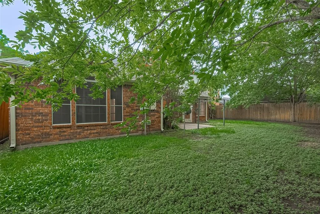 Photo of 1327 W Forest Drive
