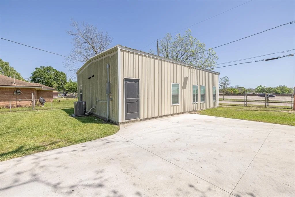 Photo of 211 Long Drive