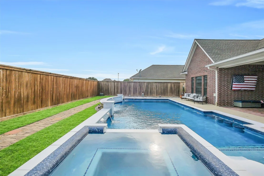 Photo of 1817 Mesa Verde Drive