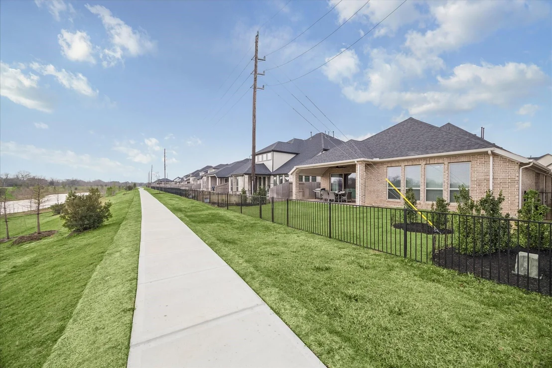 Photo of 31130 Crescent Hill Drive